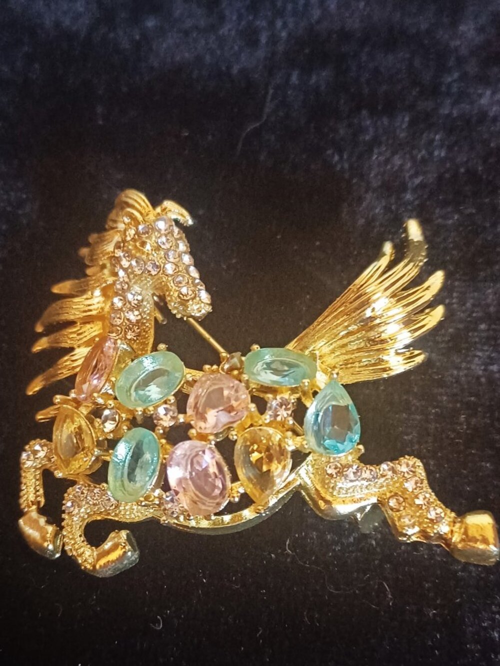 Gold Tone Horse Brooch with Rhinestones